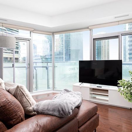 Downtown Toronto Condo Mins From Scotiabank Arena, Tiff, Cn Tower, Union, Mtcc Buitenkant foto