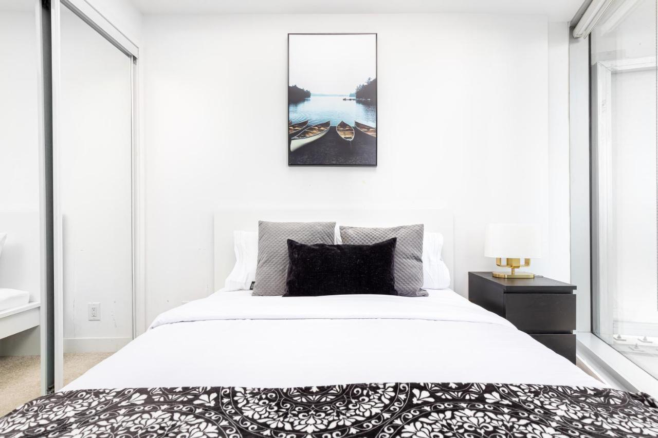 Downtown Toronto Condo Mins From Scotiabank Arena, Tiff, Cn Tower, Union, Mtcc Buitenkant foto