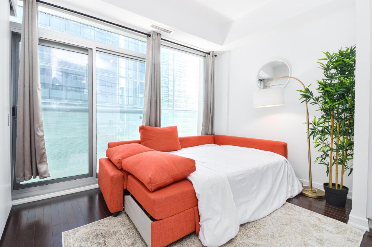 Downtown Toronto Condo Mins From Scotiabank Arena, Tiff, Cn Tower, Union, Mtcc Buitenkant foto