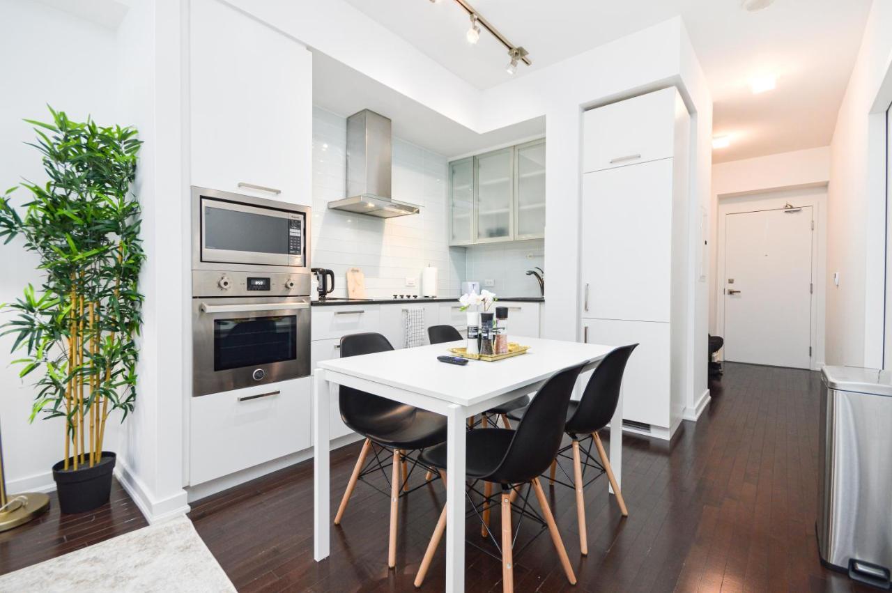 Downtown Toronto Condo Mins From Scotiabank Arena, Tiff, Cn Tower, Union, Mtcc Buitenkant foto
