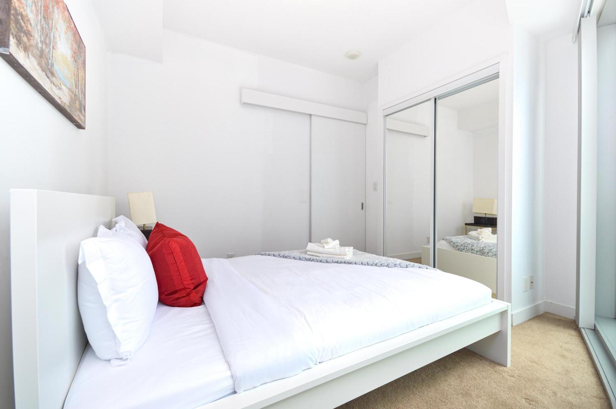 Downtown Toronto Condo Mins From Scotiabank Arena, Tiff, Cn Tower, Union, Mtcc Buitenkant foto