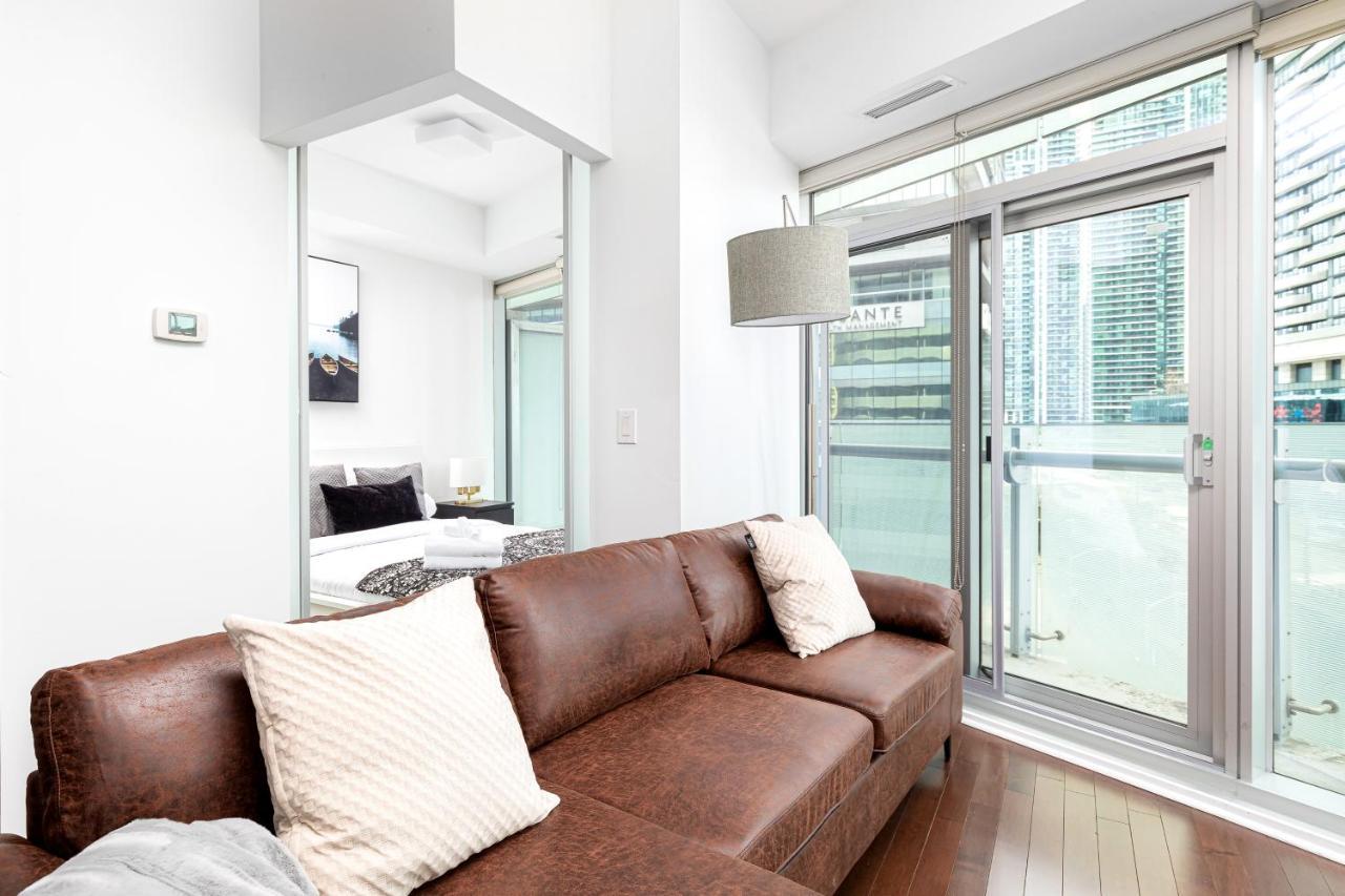 Downtown Toronto Condo Mins From Scotiabank Arena, Tiff, Cn Tower, Union, Mtcc Buitenkant foto