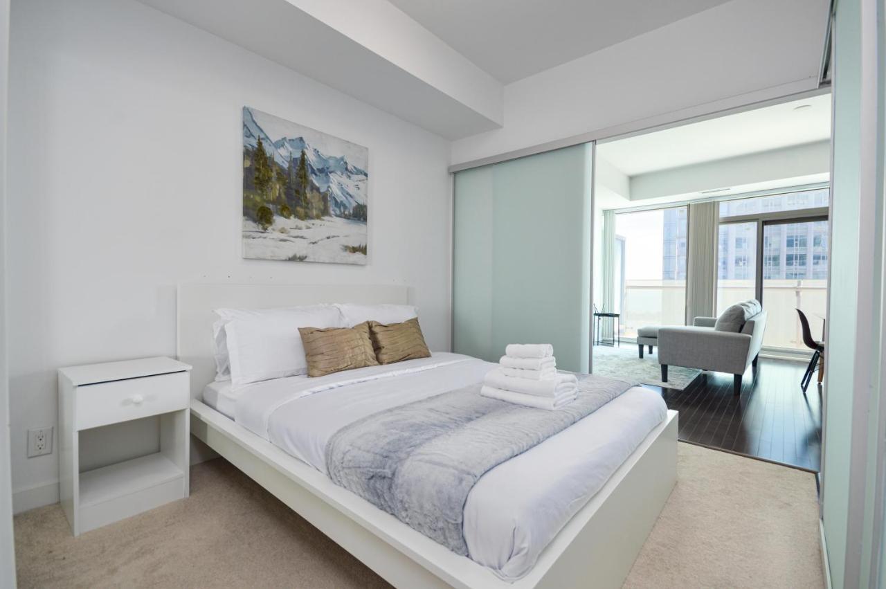 Downtown Toronto Condo Mins From Scotiabank Arena, Tiff, Cn Tower, Union, Mtcc Buitenkant foto