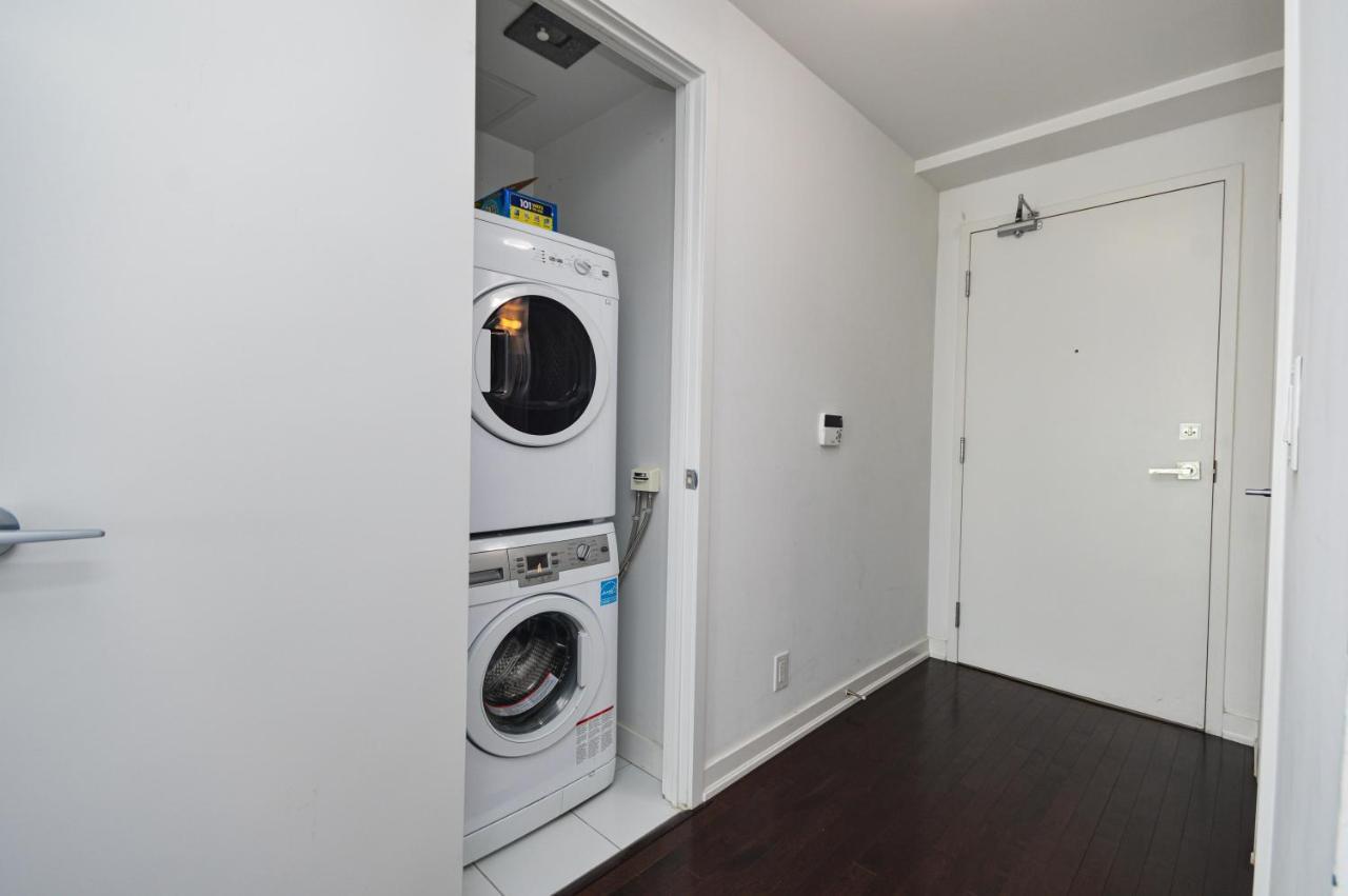 Downtown Toronto Condo Mins From Scotiabank Arena, Tiff, Cn Tower, Union, Mtcc Buitenkant foto